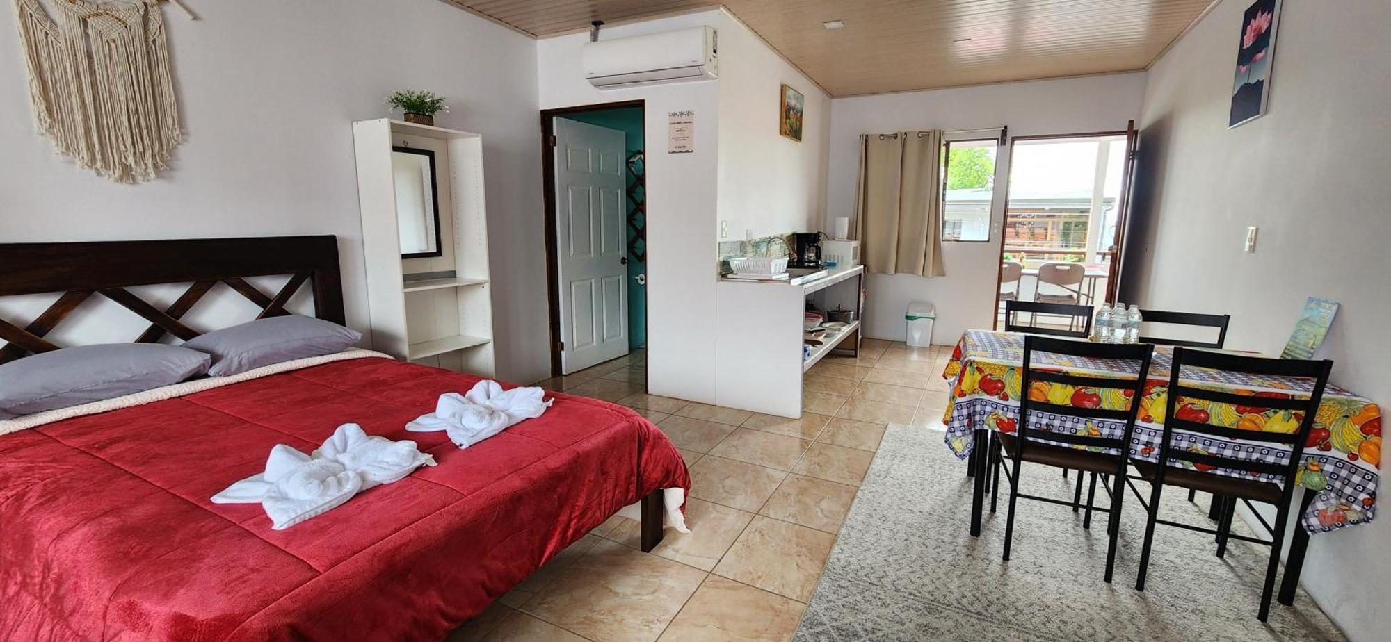 Alojamientos N&S La Fortuna Habitación foto